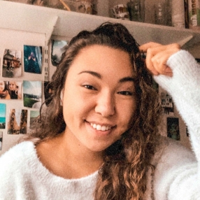 Esmée, Oppas in Zwartewaal