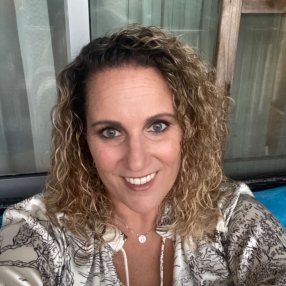Joella, Babysitter in Zoetermeer
