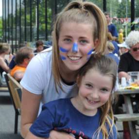 elyse, Babysitter in Voorschoten