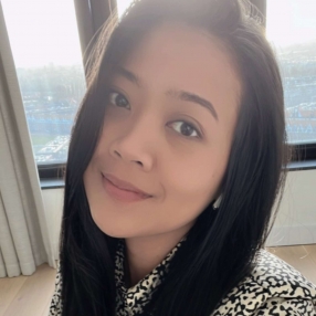 Sheilla, Oppas in Amsterdam