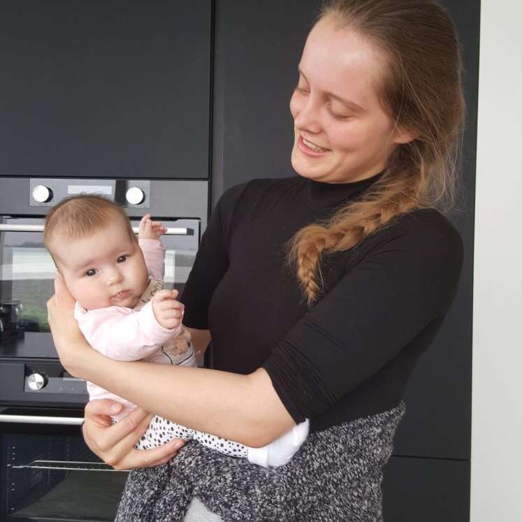 Margo, Babysitter in Enkhuizen