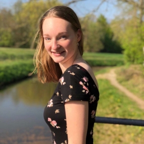 Karlijn, Oppas in Hengelo