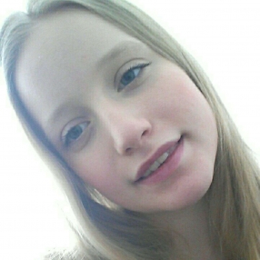 Claudia, Babysitter in Oldenzaal