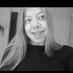 Melanie, Oppas in Almelo