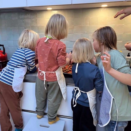 Umeki Kalksteen vluchtelingen Oppassen in Amersfoort. Lotte, 4 jongens, 4-9 jaar oud | Sitly