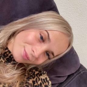 Chelsey, Babysitter in Udenhout