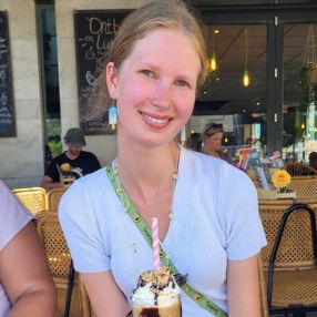 Sara, Babysitter in Leerdam