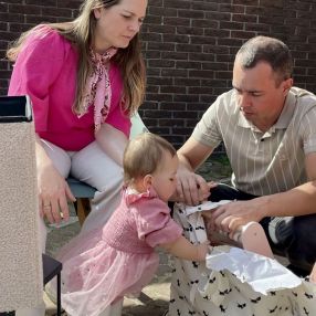 Claudia, Gezin in Ijmuiden