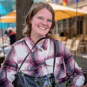 Lotte, Babysitter in Waalwijk