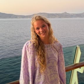 Jacey, Babysitter in Vlaardingen
