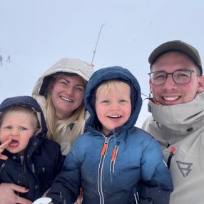Ashley, Gezin in Hellevoetsluis