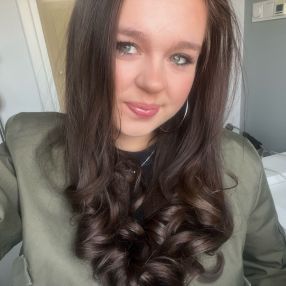 Jackie, Babysitter in Rijsbergen