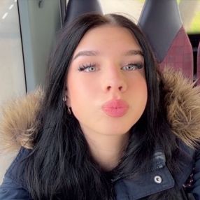 Charlize, Babysitter in Woerden