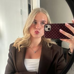 Anouk, Babysitter in Bovenkarspel