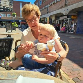 Marjan, Babysitter in Hilversum