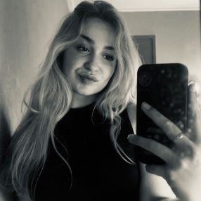 Wietske, Babysitter in Hurdegaryp