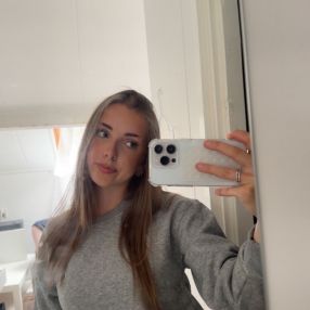 Daphne, Babysitter in Heerde