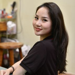 Nhat Tu, Babysitter in Den Haag