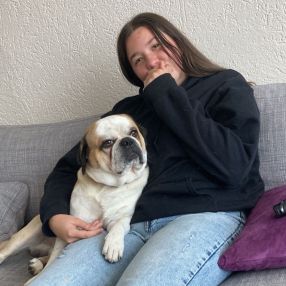 Evi, Babysitter in Terneuzen