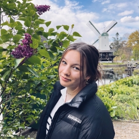Lisseloth, Babysitter in Bussum