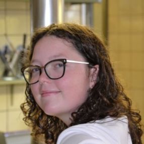Thura, Babysitter in Hoensbroek