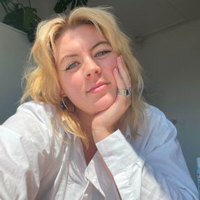 Miesha, Oppas in Nijmegen
