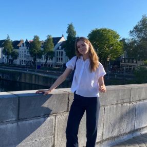 Loïs, Babysitter in Nieuwerkerk aan den IJssel