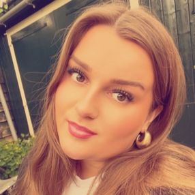 Chloë, Oppas in Doorn