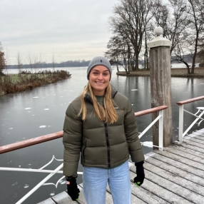 Madelief, Babysitter in Sassenheim