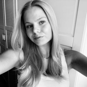 Lynn, Babysitter in Kudelstaart