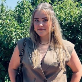 Marit, Babysitter in Rossum