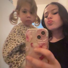 Amy, Babysitter in Susteren