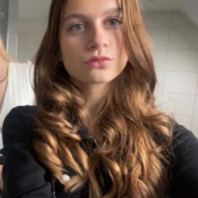 Mette, Babysitter in Boekel
