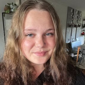 Eva, Oppas in Almere
