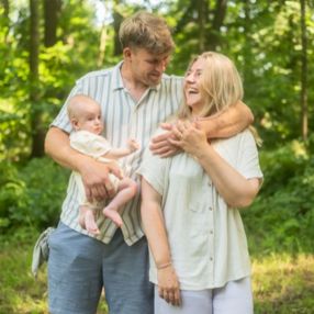 Nona, Family in Groningen