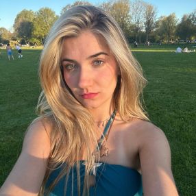 Zeynep Şevval, Babysitter in Franeker