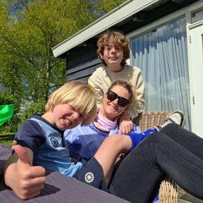 Romee, Family in Voorschoten