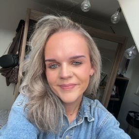 Sanne, Oppas in Nieuwe Pekela