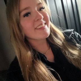 Jasslyn, Babysitter in Stadskanaal