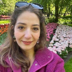 Maryam, Oppas in Apeldoorn