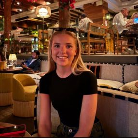 Olivia, Babysitter in Wassenaar
