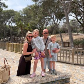 Cherai, Family in Almelo