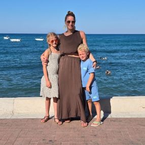 Leonie, Family in Laren