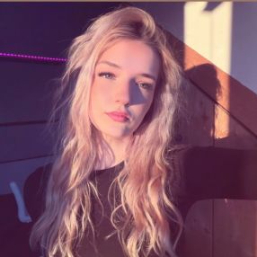 Anna-Sophie, Babysitter in Winterswijk