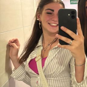 Yasmin, Babysitter in Anna Paulowna