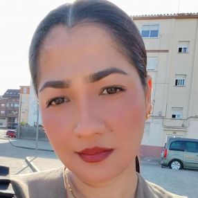Luzmila, Babysitter in Heiloo