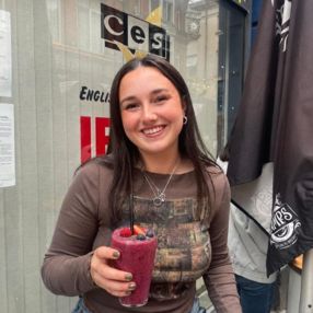 Kim, Babysitter in Amsterdam