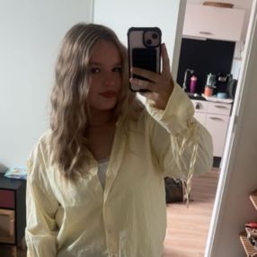 Julia, Babysitter in Halsteren