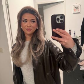 Nisa, Babysitter in Baarn