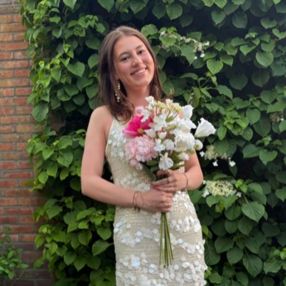 Iris, Babysitter in Aalsmeer